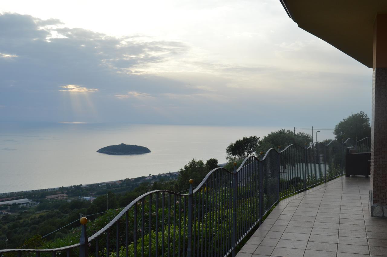 Hotel La Cometa Diamante Kültér fotó